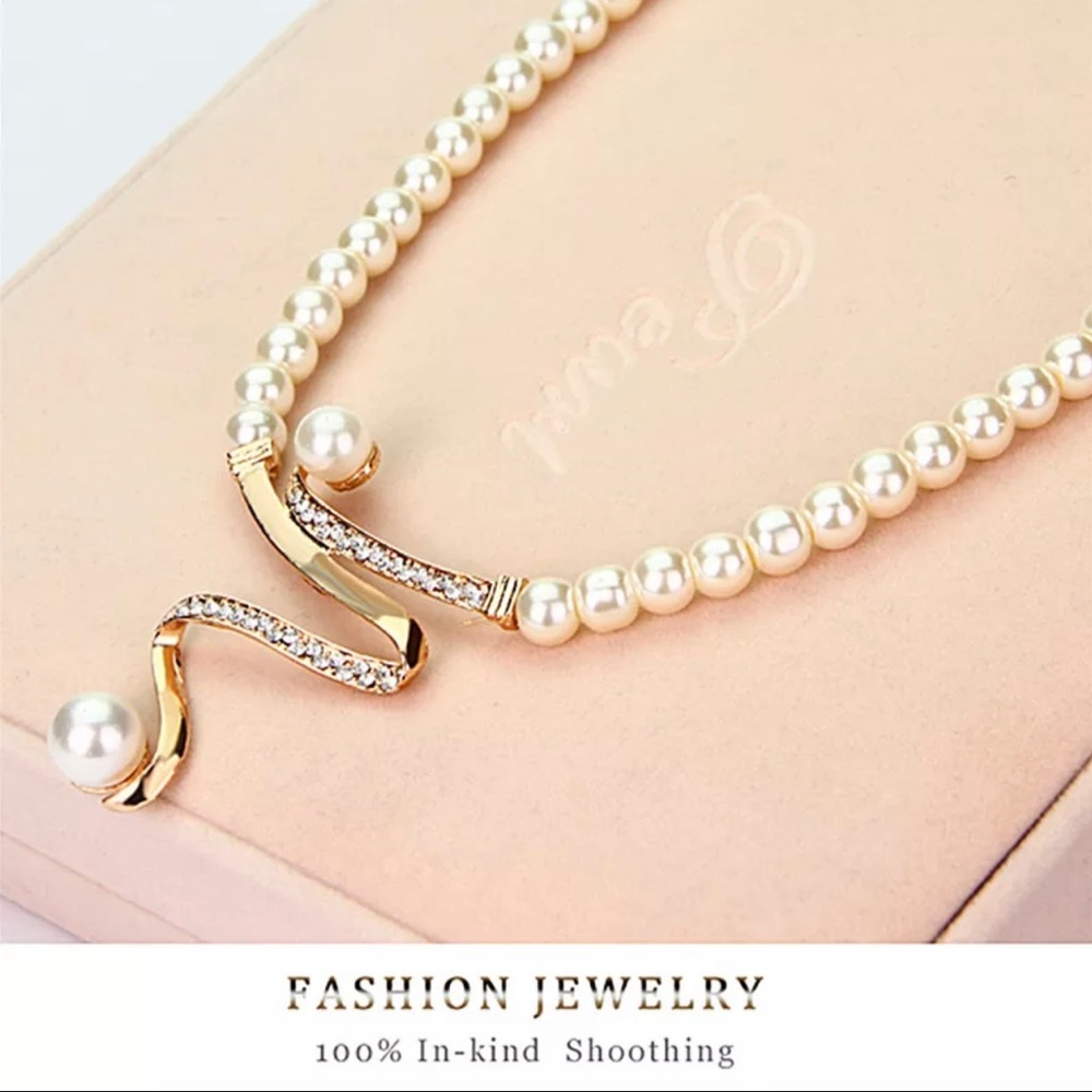 Elegant Women Bridal Wedding Necklace Earrings - Picture 3 of 3